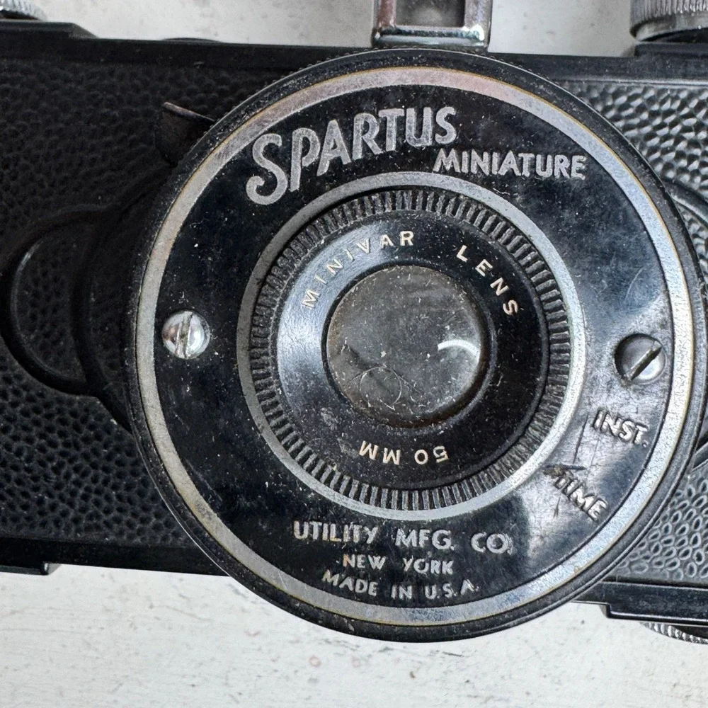 Vintage Spartus Miniature Camera Utility Mfg Co. 50mm Lens Collectible‎ Decor